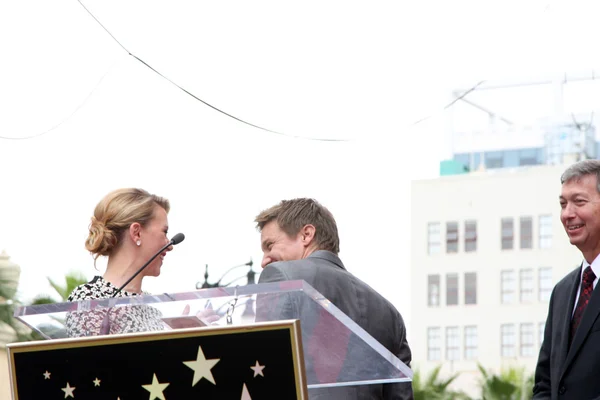 Jeremy Renner, Scarlett Johansson — Zdjęcie stockowe