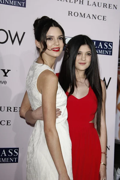 Kendall Jenner and Kylie Jenner — Stock Photo, Image
