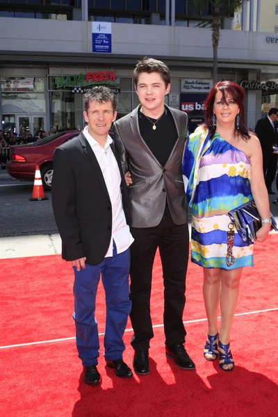 Damian McGinty, mother Joanne and father Damian — Stock Photo, Image