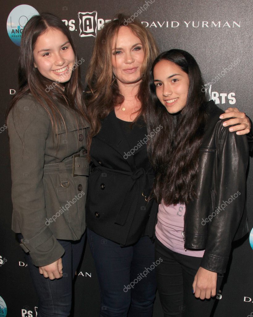 Catherine Bach, daughters Stock Editorial Photo © Jean_Nelson 11722899