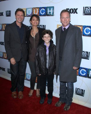 Tim kring, mbatha ham gugu, david mazouz, kiefer sutherland