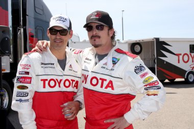 Eddie Cibrian, Kim Coates