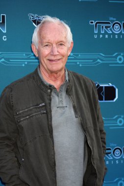 Lance Henriksen