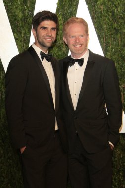 Justin mikita ve jesse tyler ferguson