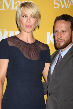 Jenna Elfman, Bodhi Elfman