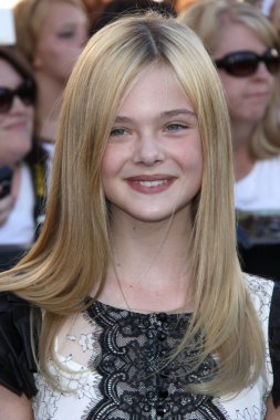 Elle Fanning