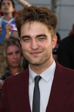 Robert Pattinson