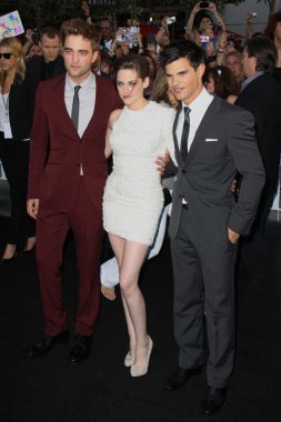 Robert pattinson, kristen stewart ve taylor lautner