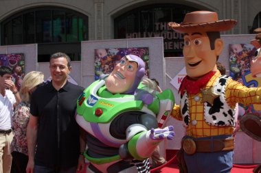 Iger bob, buzz ışıkyılı ve woody