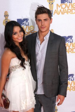 Vanessa hudgens ve zac efron