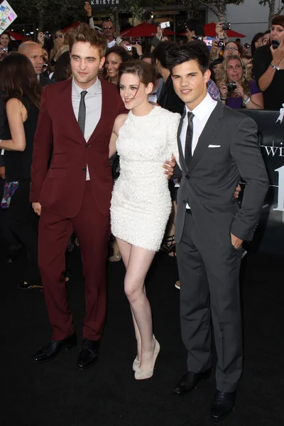 Robert Pattinson, Kristen Stewart y Taylor Lautner — Foto de Stock