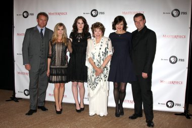 Hugh Bonneville, Joanne Froggatt, Michelle Dockery, Shirley Maclaine, Elizabeth Mcgovern, Brendan Coyle