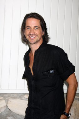 Michael Easton