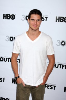 Robbie Amell clipart
