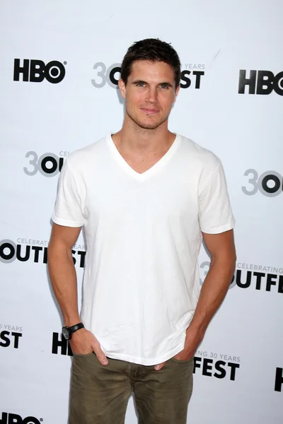 Robbie Amell — Foto Stock