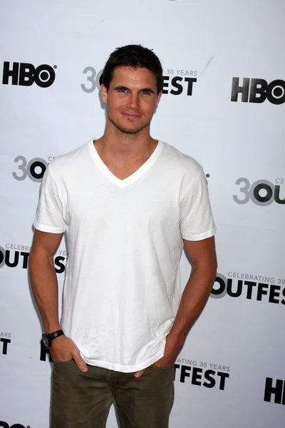 Robbie Amell — Foto Stock