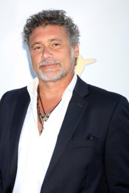 Steven Bauer