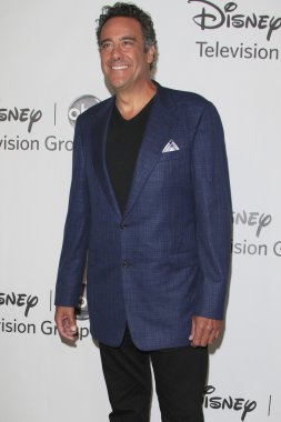 Brad Garrett