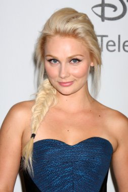 Clare Bowen