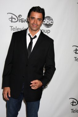 Gilles Marini.