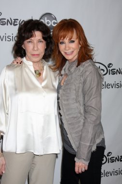 Lily Tomlin, Reba Mcentire