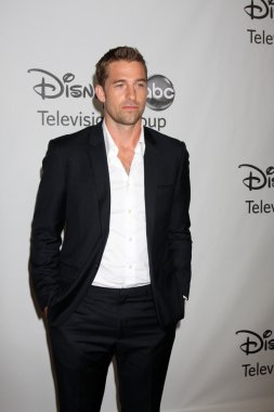 Scott Speedman'ı