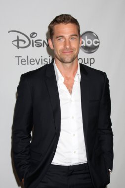 Scott Speedman'ı