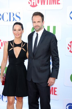 Lucy Liu, Jonny Lee Miller