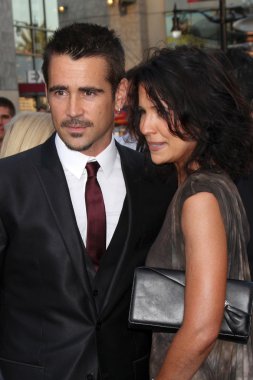 Colin Farrell, rahibe.