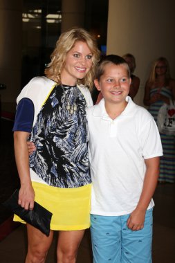 Candace cameron bure, oğlu maks