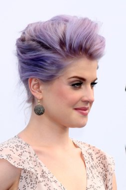 Kelly osbourne