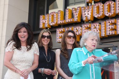 Valerie bertinelli, betty beyaz, wendie malick, jane leeves