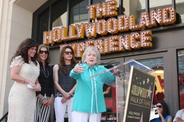 stock image Valerie Bertinelli, Betty White, Wendie Malick, Jane Leeves