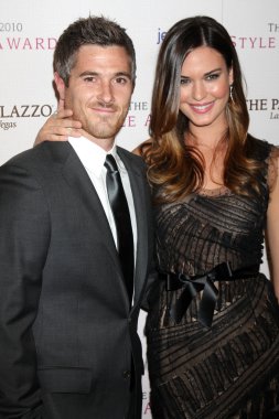 Dave Annable, Odette Yustman