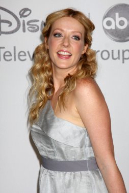 Jennifer Finnigan