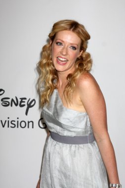 Jennifer Finnigan