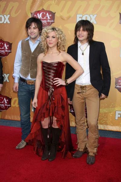 Die band perry (neil perry, kimberly perry, reid perry) — Stockfoto