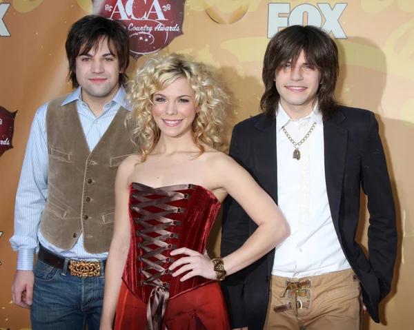 The Band Perry (Neil Perry, Kimberly Perry, Reid Perry) ) — Fotografia de Stock
