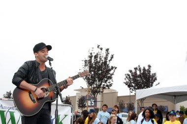 Mark Ballas