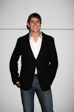 Sean Faris