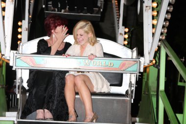Kelly ve sharon osbourne