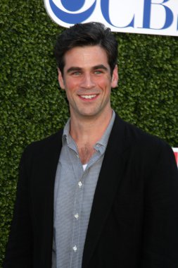 Eddie Cahill