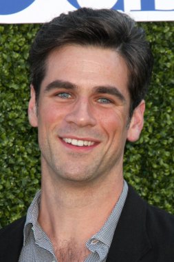 Eddie Cahill