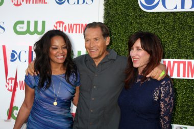 Lauren velez, james remar ve maria doyle kennedy