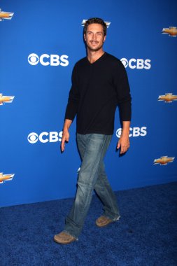 Oliver Hudson