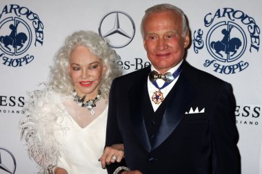 Lois Aldrin, Buzz Aldrin