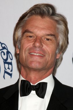 Harry Hamlin