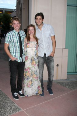 Chandler massey, molly burnett ve casey deidrick