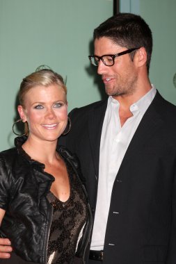 Alison Sweeney, James Scott