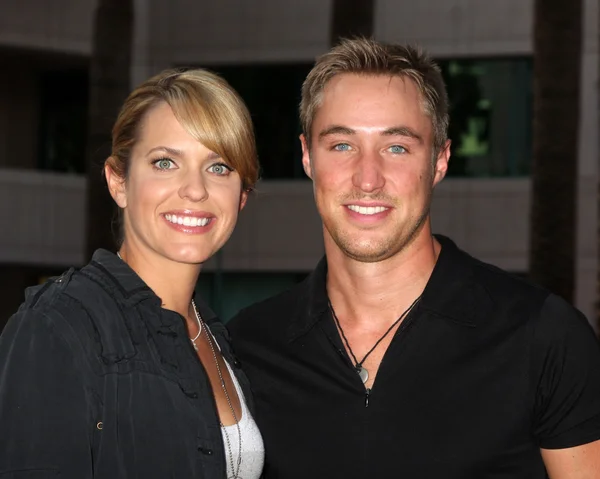 Arianne Zucker and Kyle Lowder — Stock Photo, Image